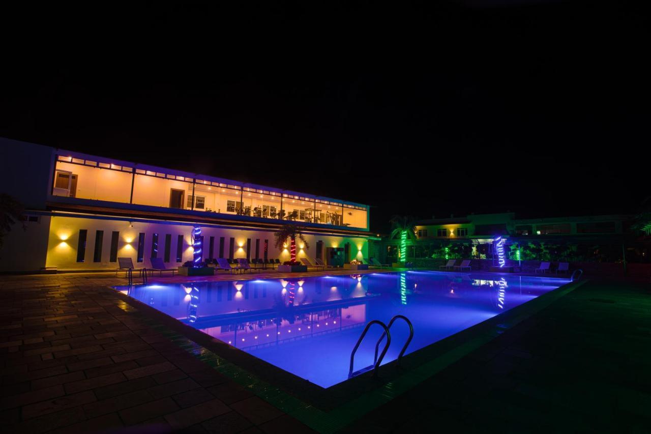 Lumbini Green Resort Bhagwanpur Bagian luar foto