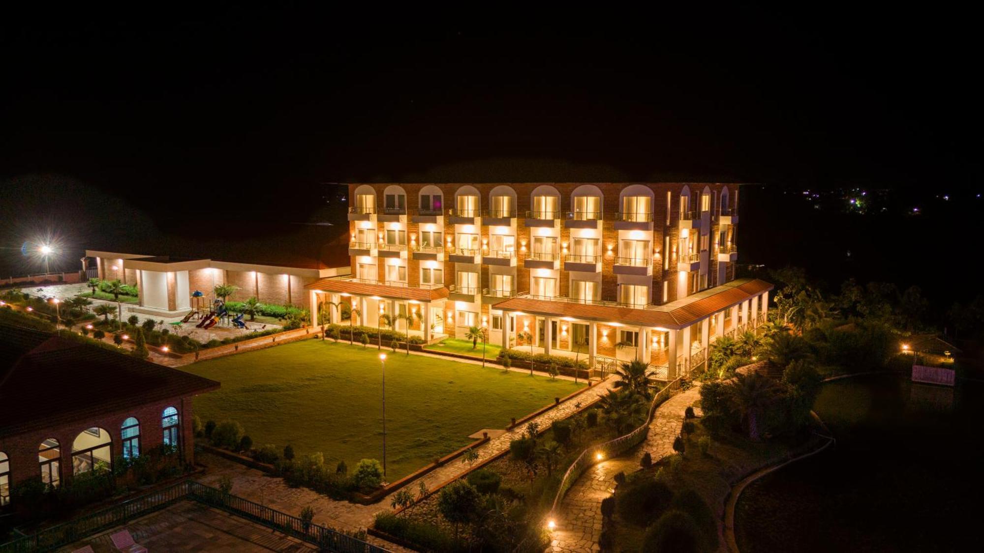 Lumbini Green Resort Bhagwanpur Bagian luar foto